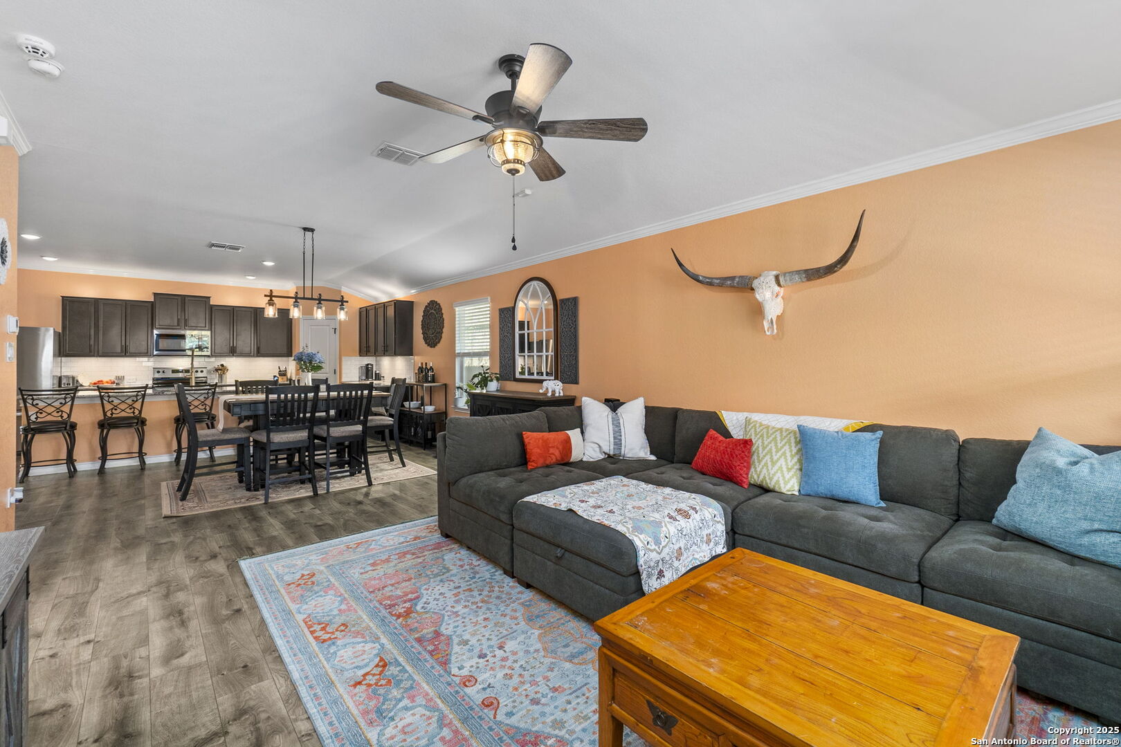 7015 Capella Cir