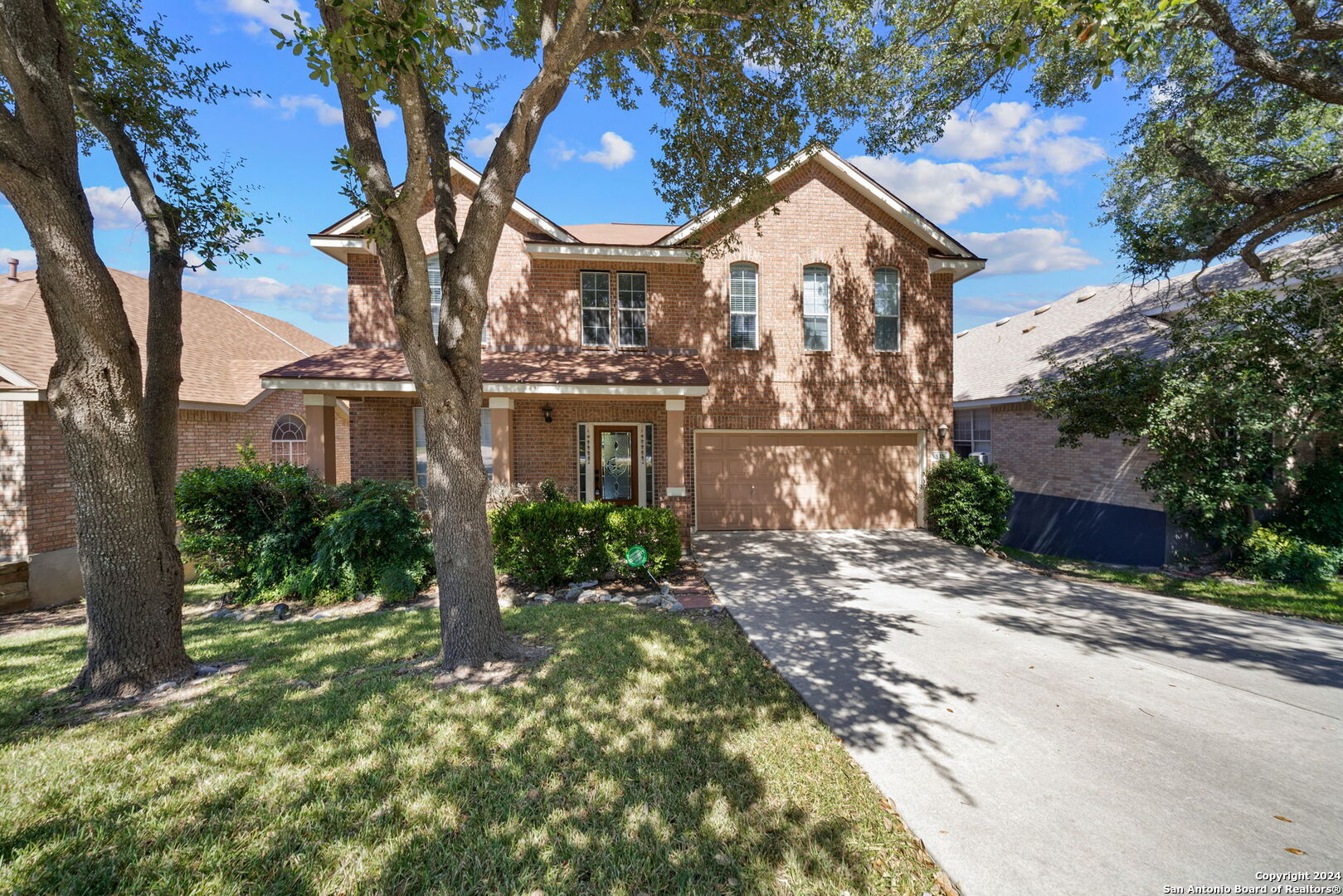 815 WINDHURST