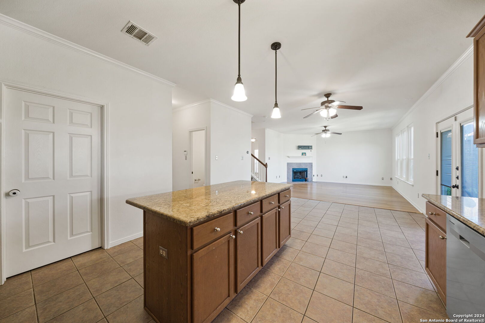 815 WINDHURST
