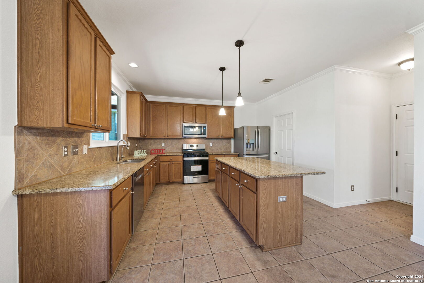 815 WINDHURST