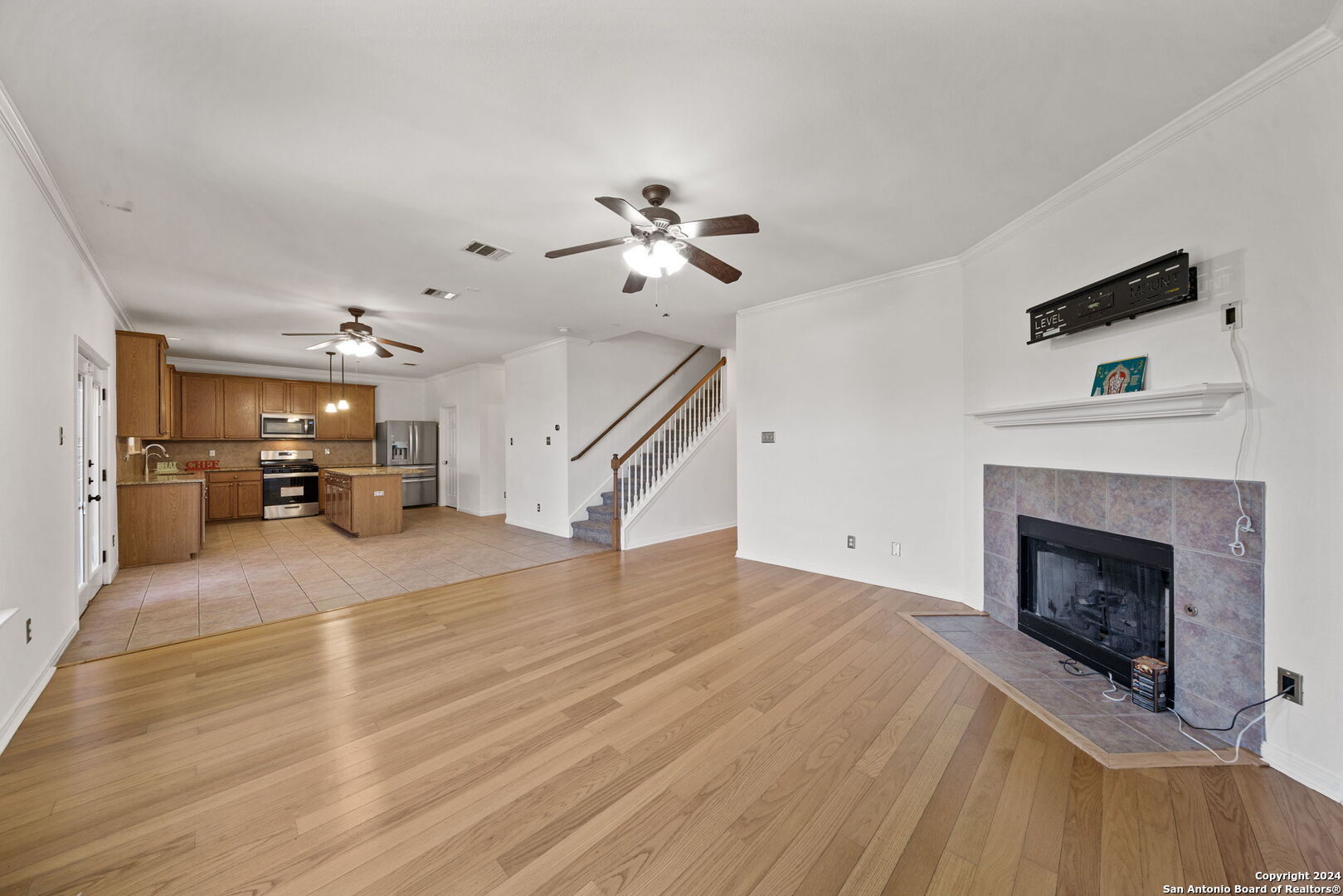 815 WINDHURST