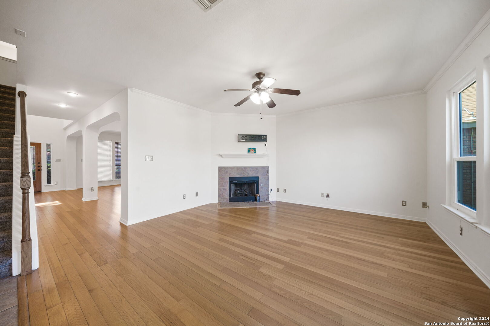 815 WINDHURST
