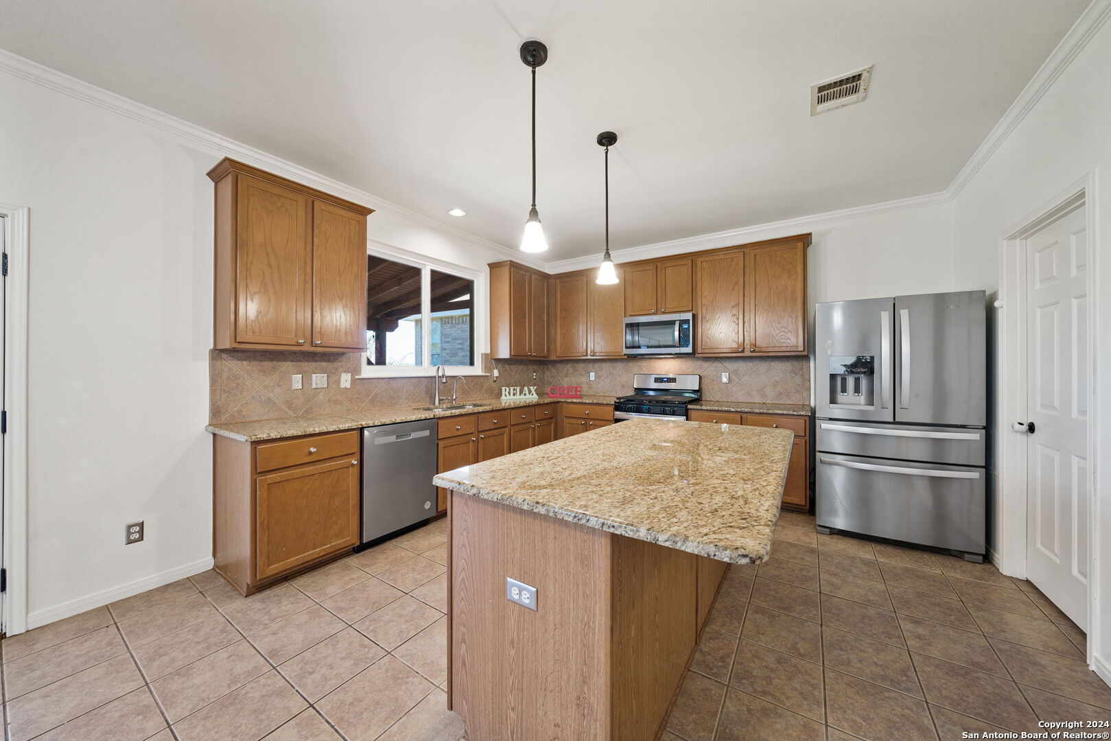815 WINDHURST