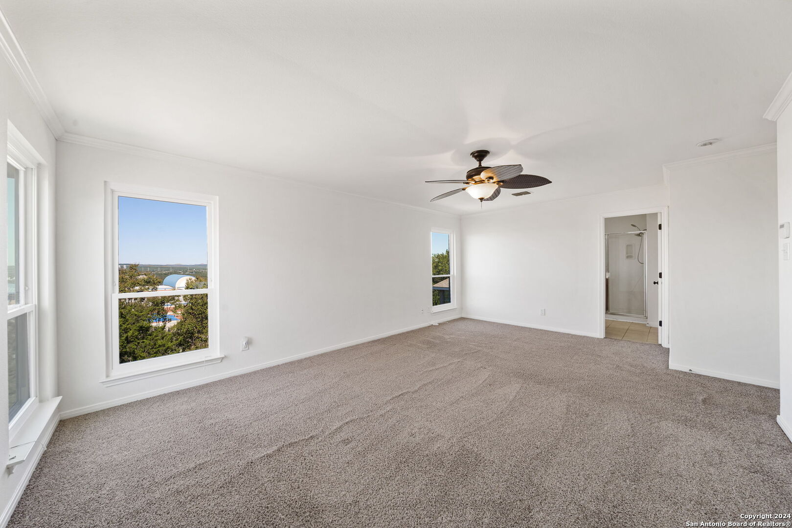 815 WINDHURST