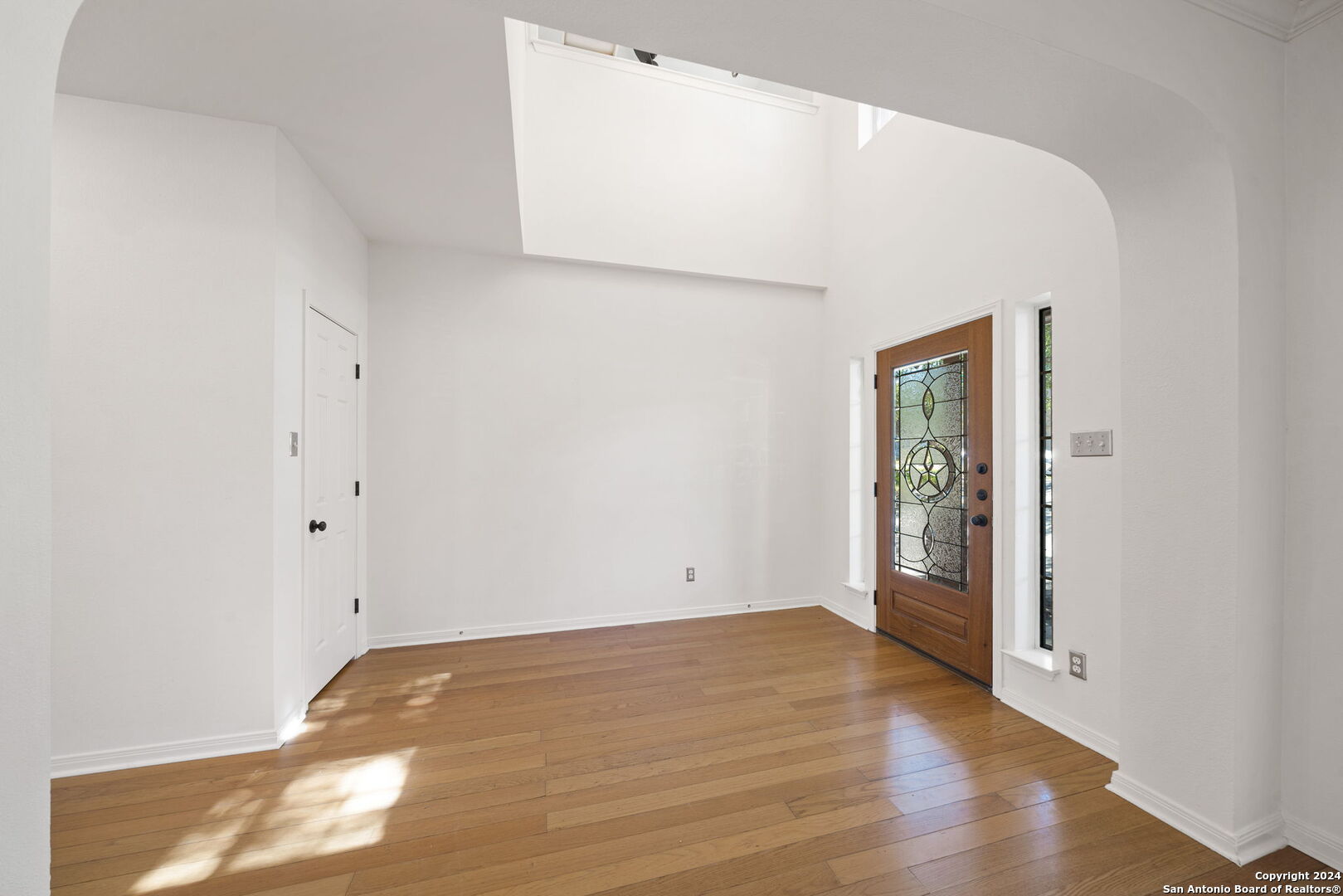 815 WINDHURST