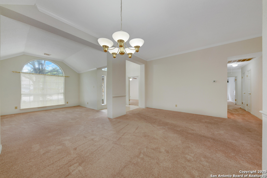 9406 Llano Verde