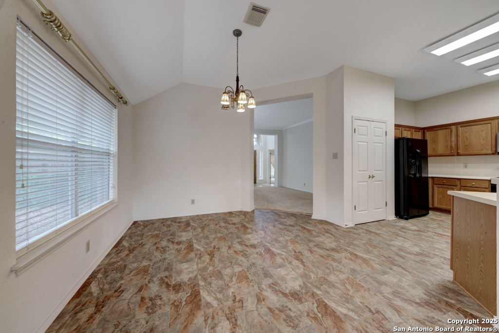 9406 Llano Verde