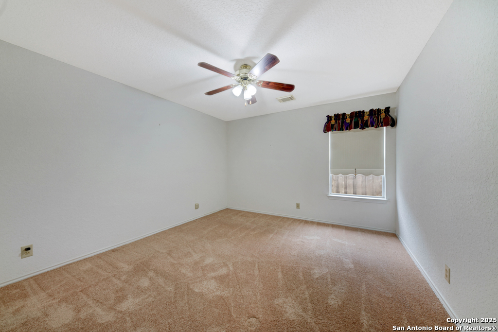 9406 Llano Verde