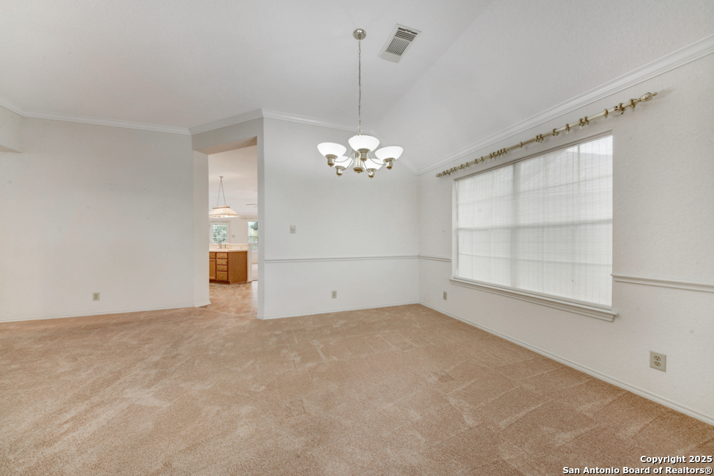 9406 Llano Verde