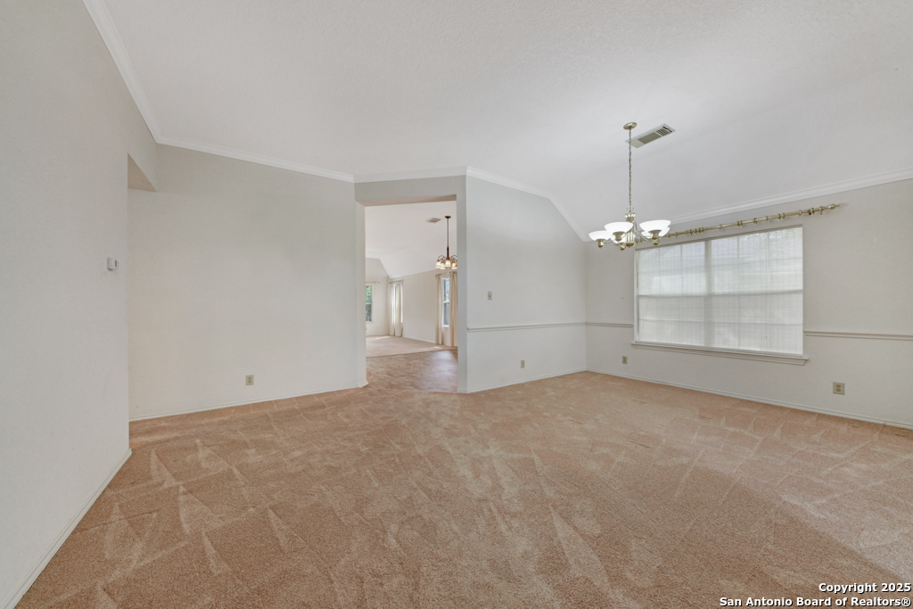 9406 Llano Verde
