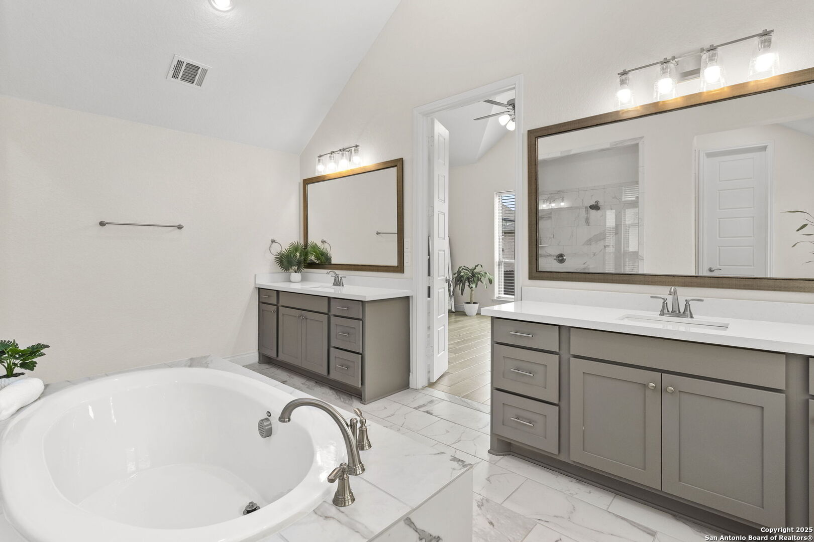 9024 Beacon Ridge