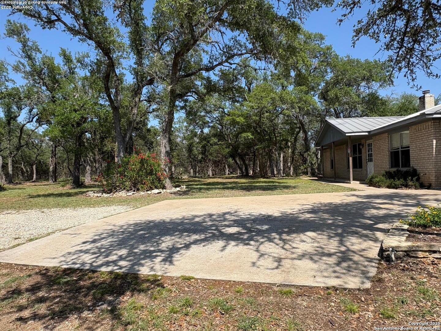 2501 fischer store
