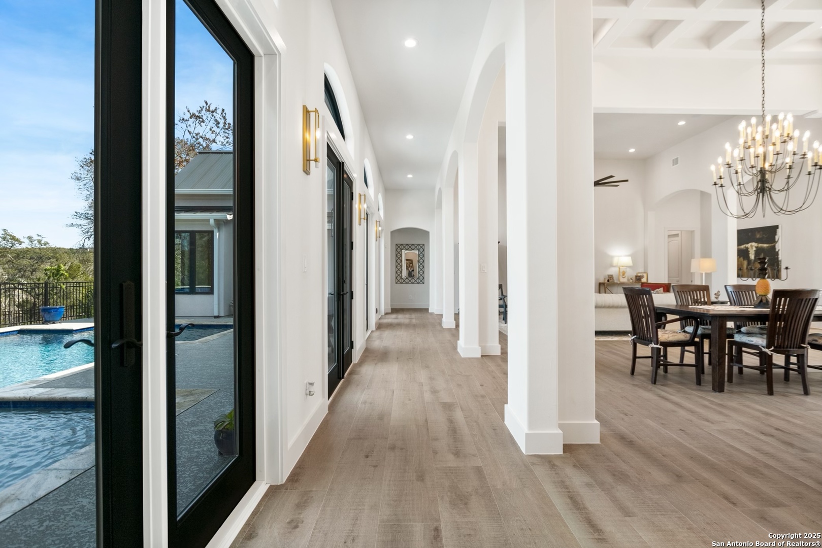 11207 Paraisio Bluff