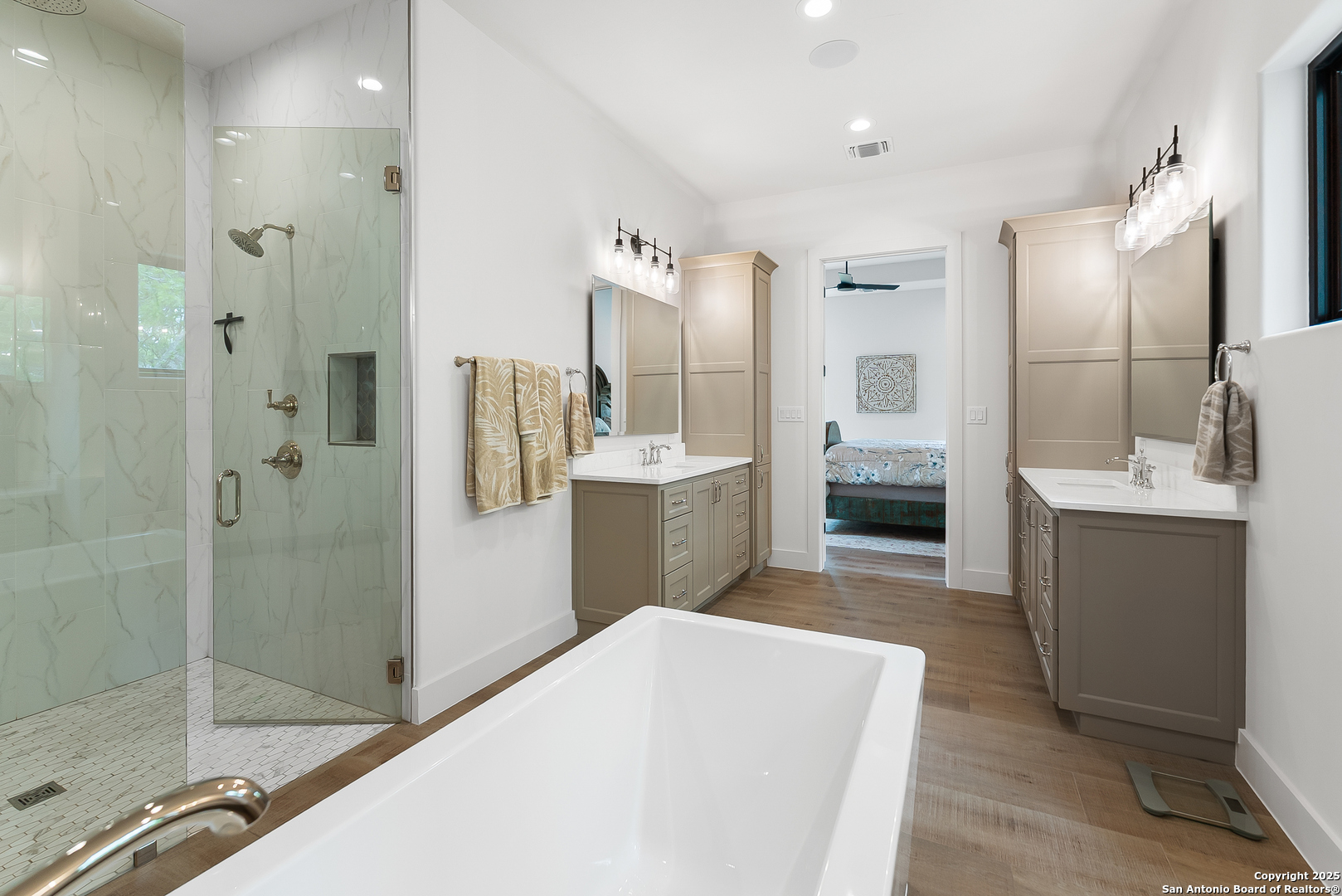 11207 Paraisio Bluff