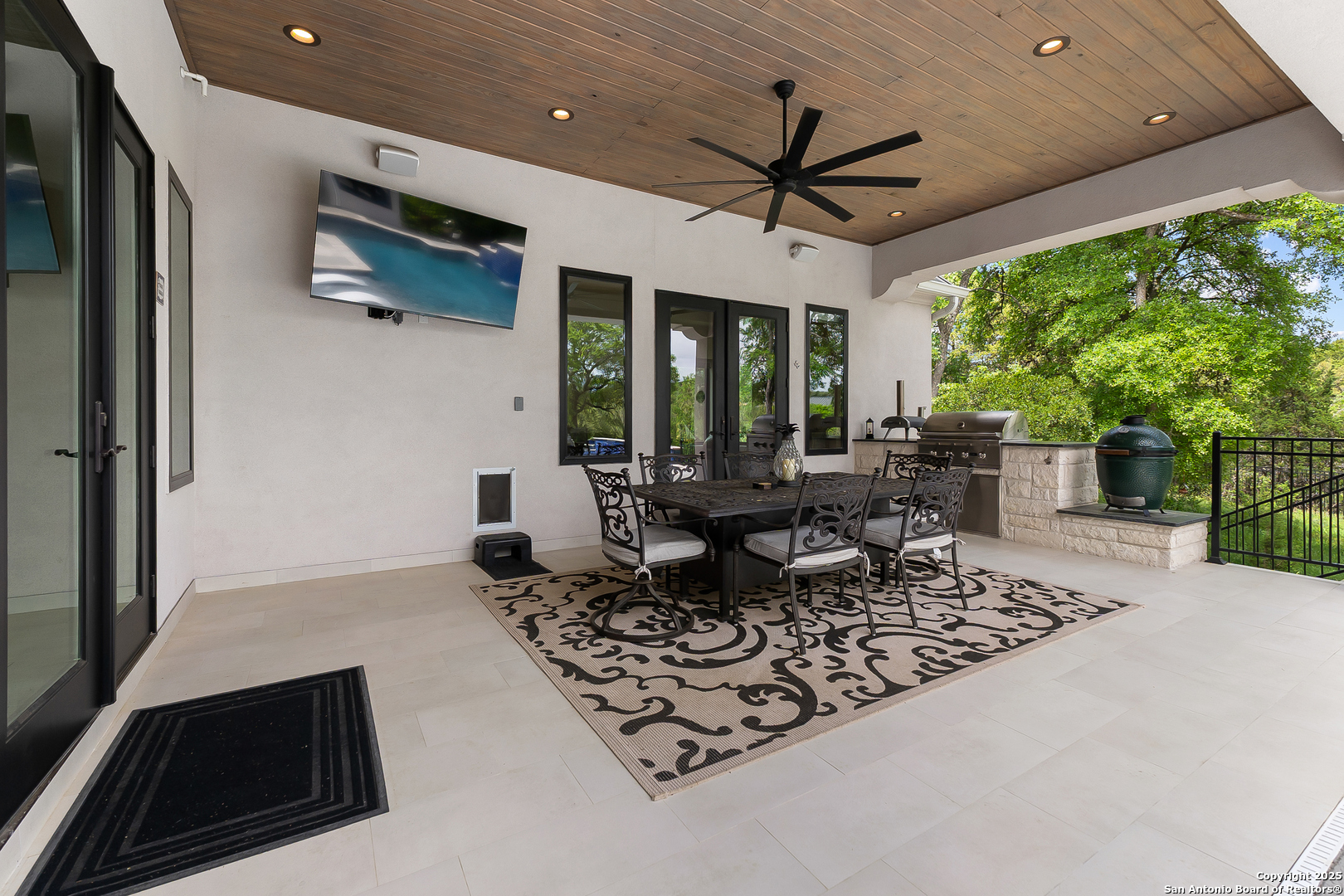 11207 Paraisio Bluff