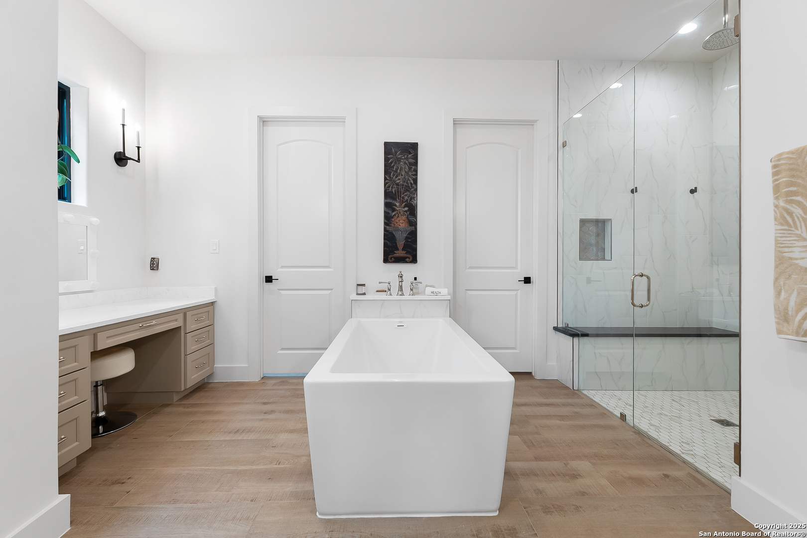 11207 Paraisio Bluff