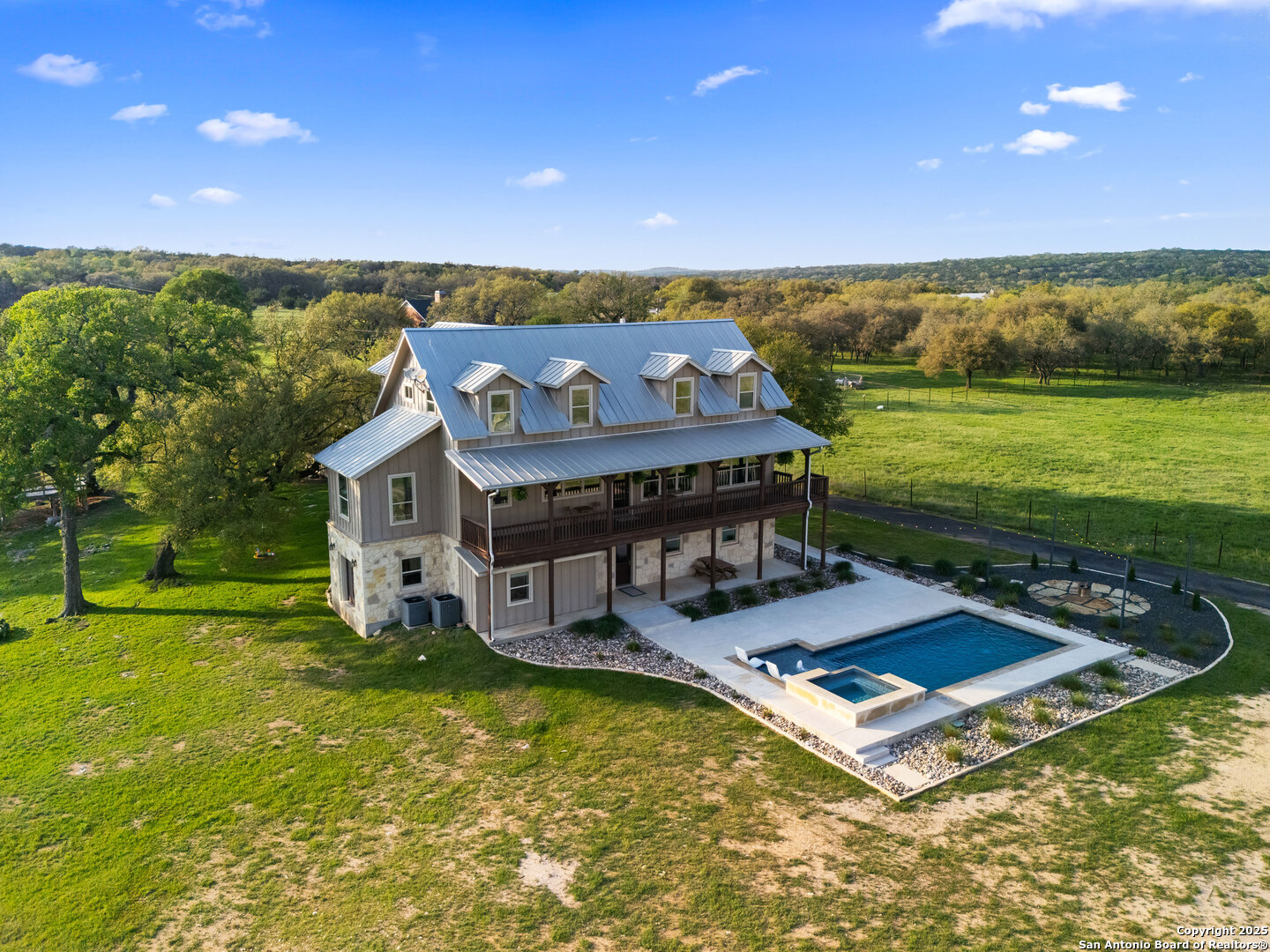 109 Timber View Dr