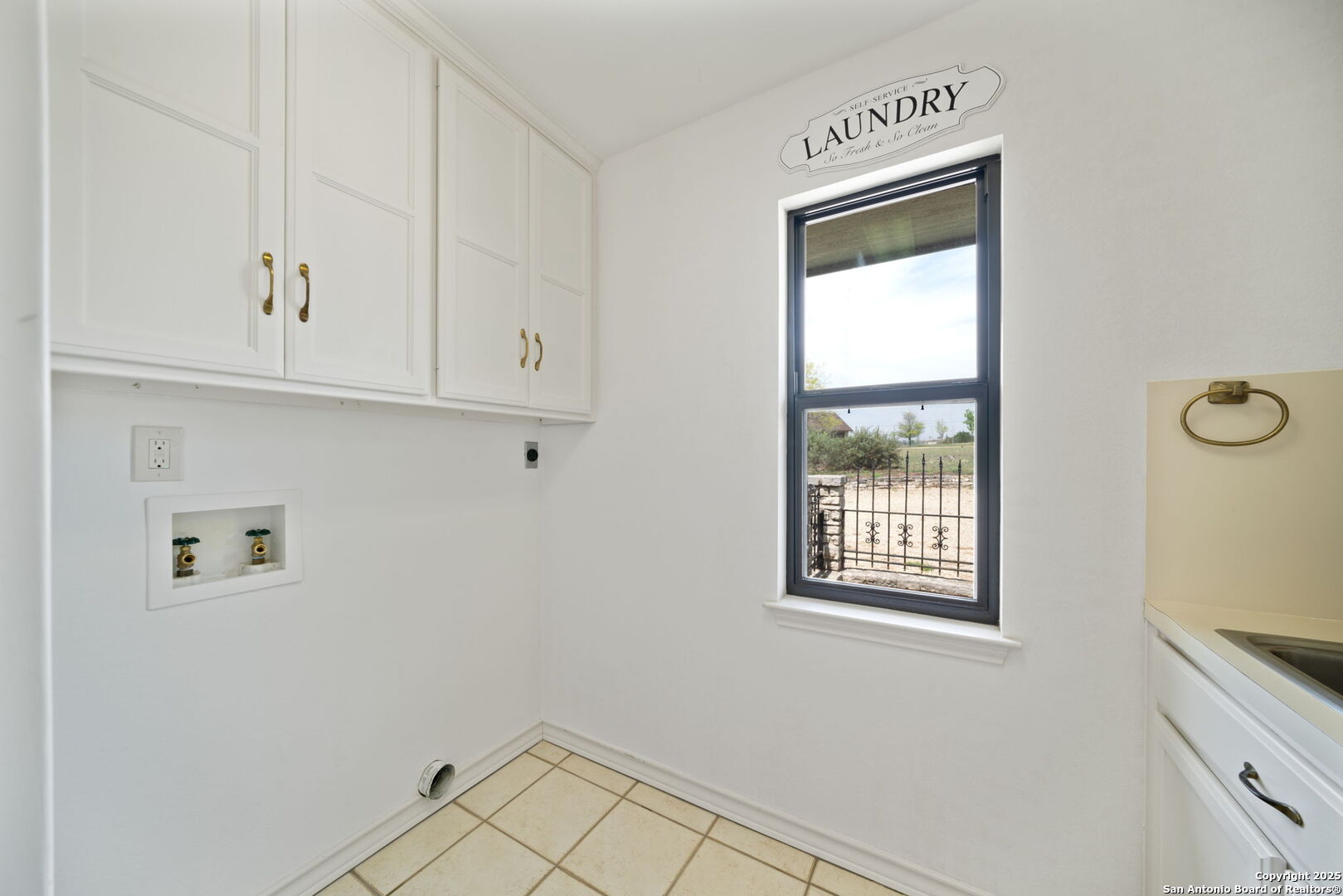 365 Estates Dr
