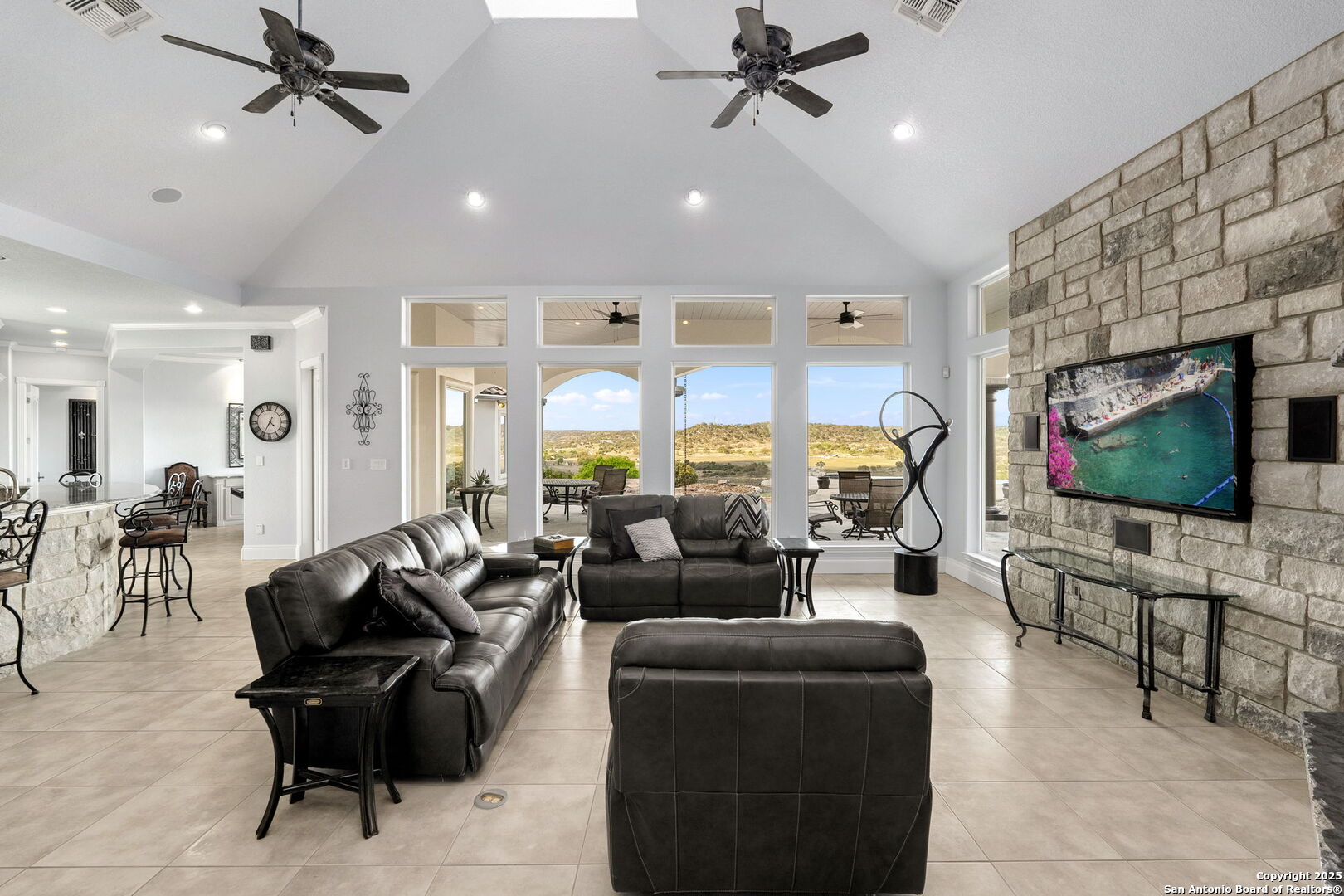 155 Camino Del Reserve