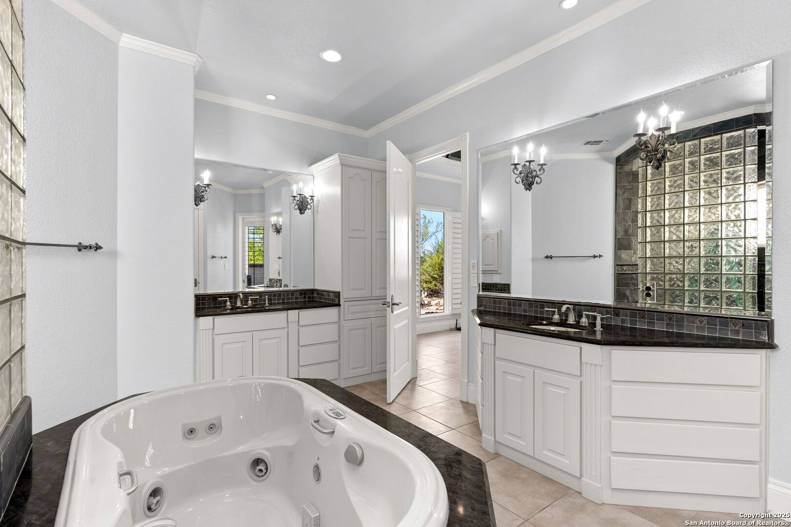 155 Camino Del Reserve