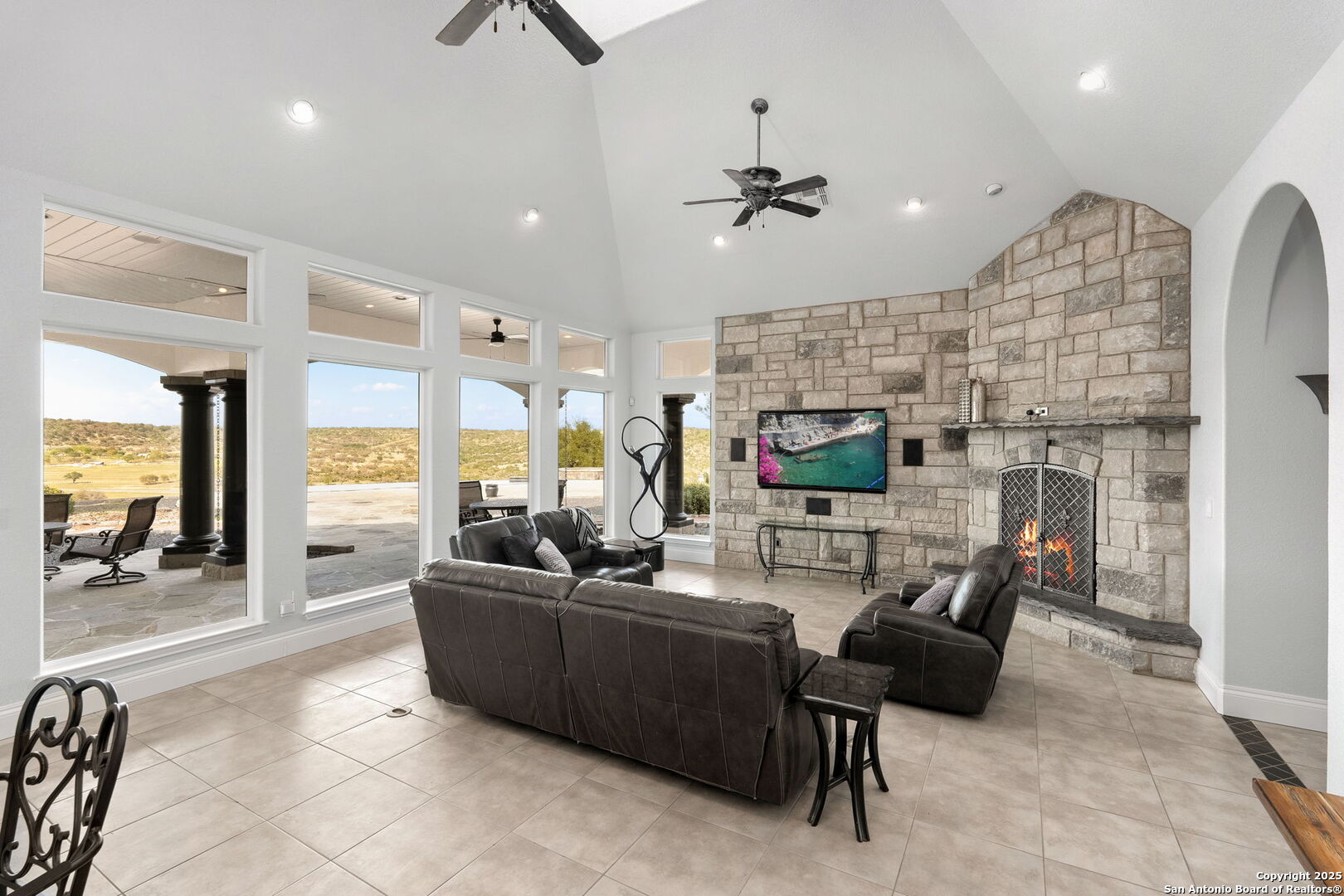 155 Camino Del Reserve
