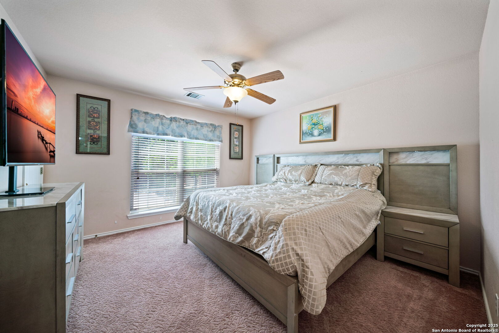 4645 Red Rock