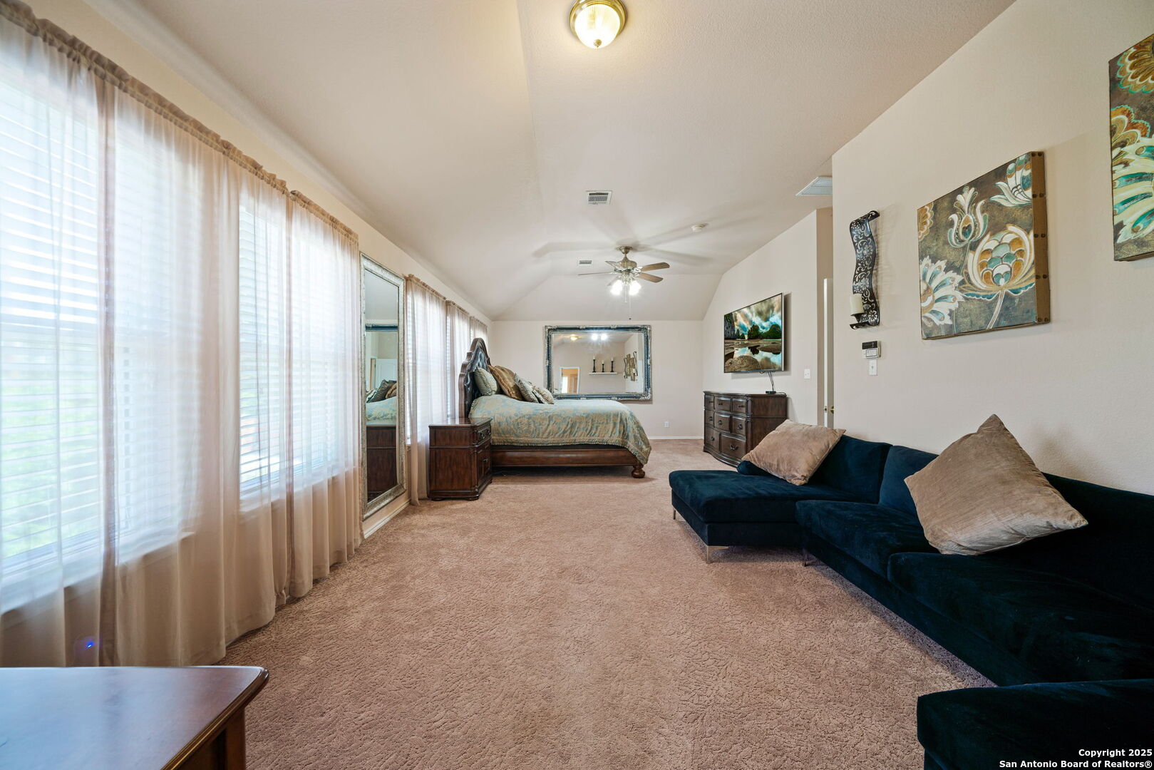 4645 Red Rock