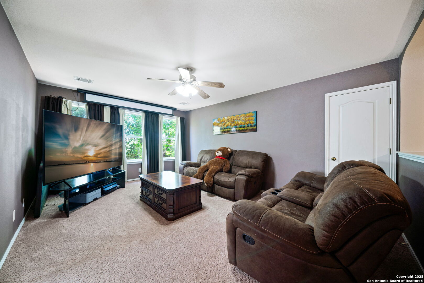 4645 Red Rock