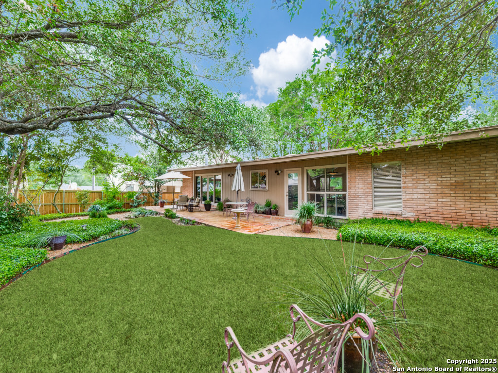 104 Coventry Ln.