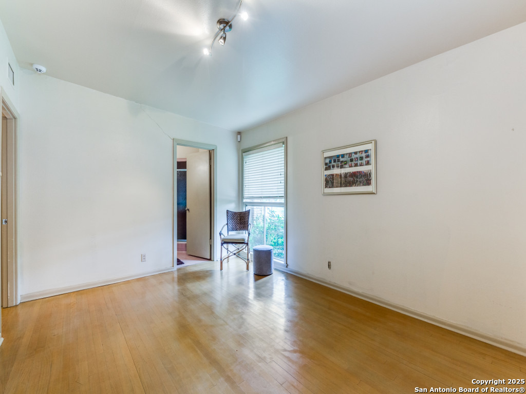 104 Coventry Ln.