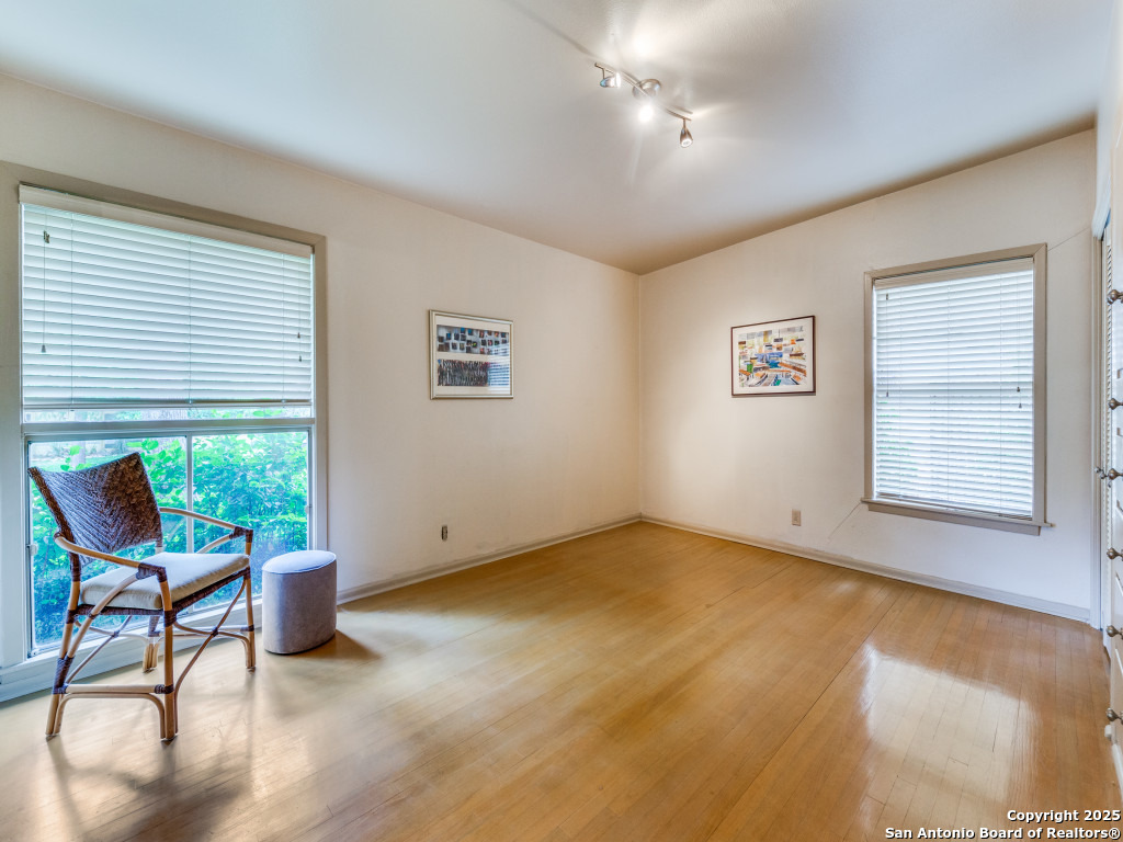 104 Coventry Ln.