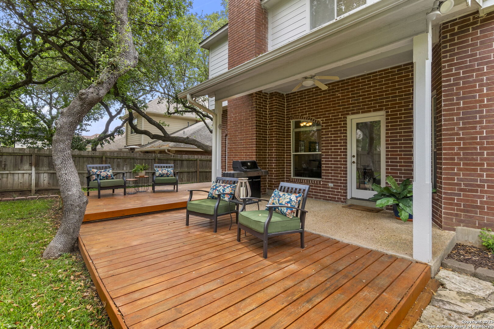 15710 Dawn Crest