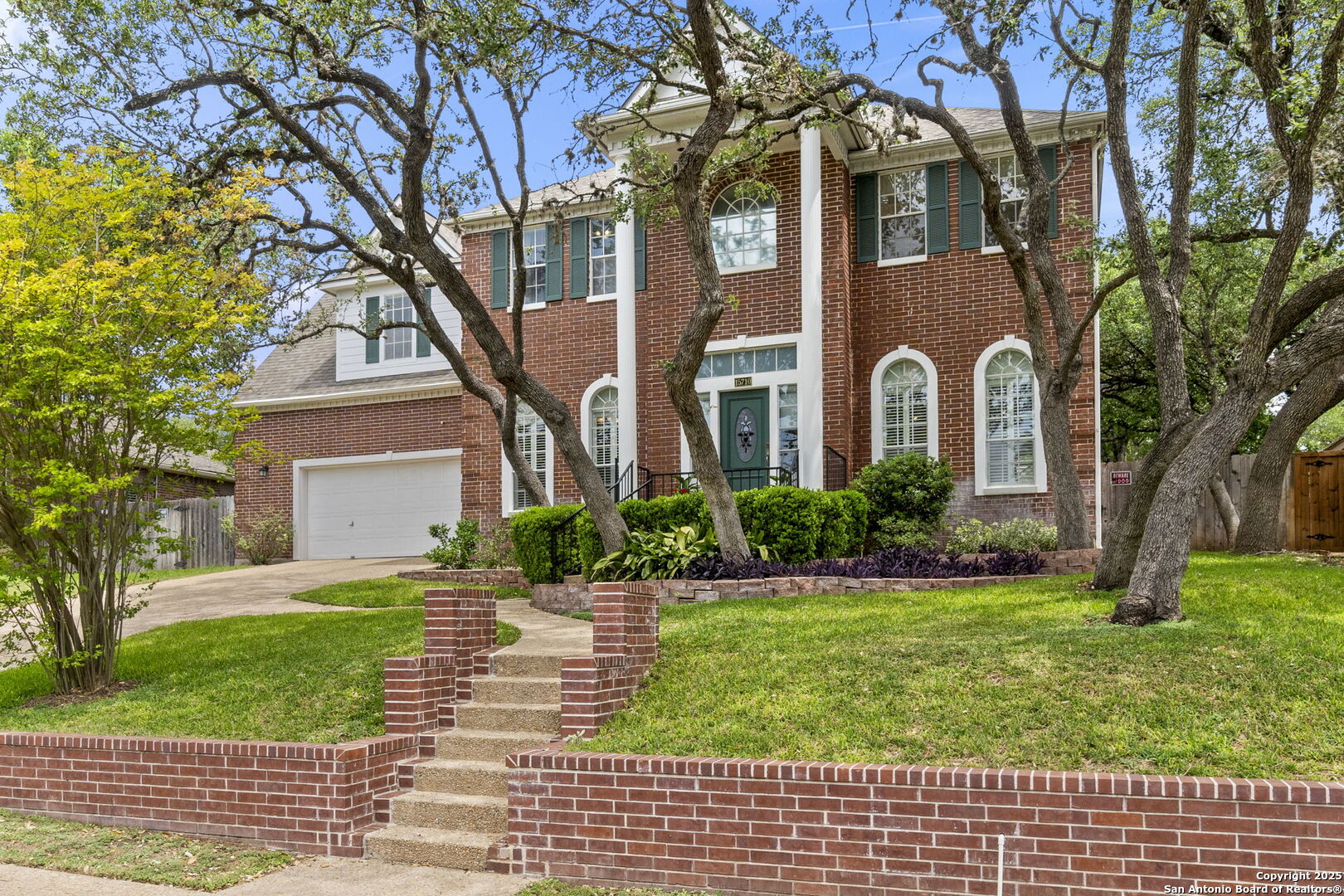 15710 Dawn Crest