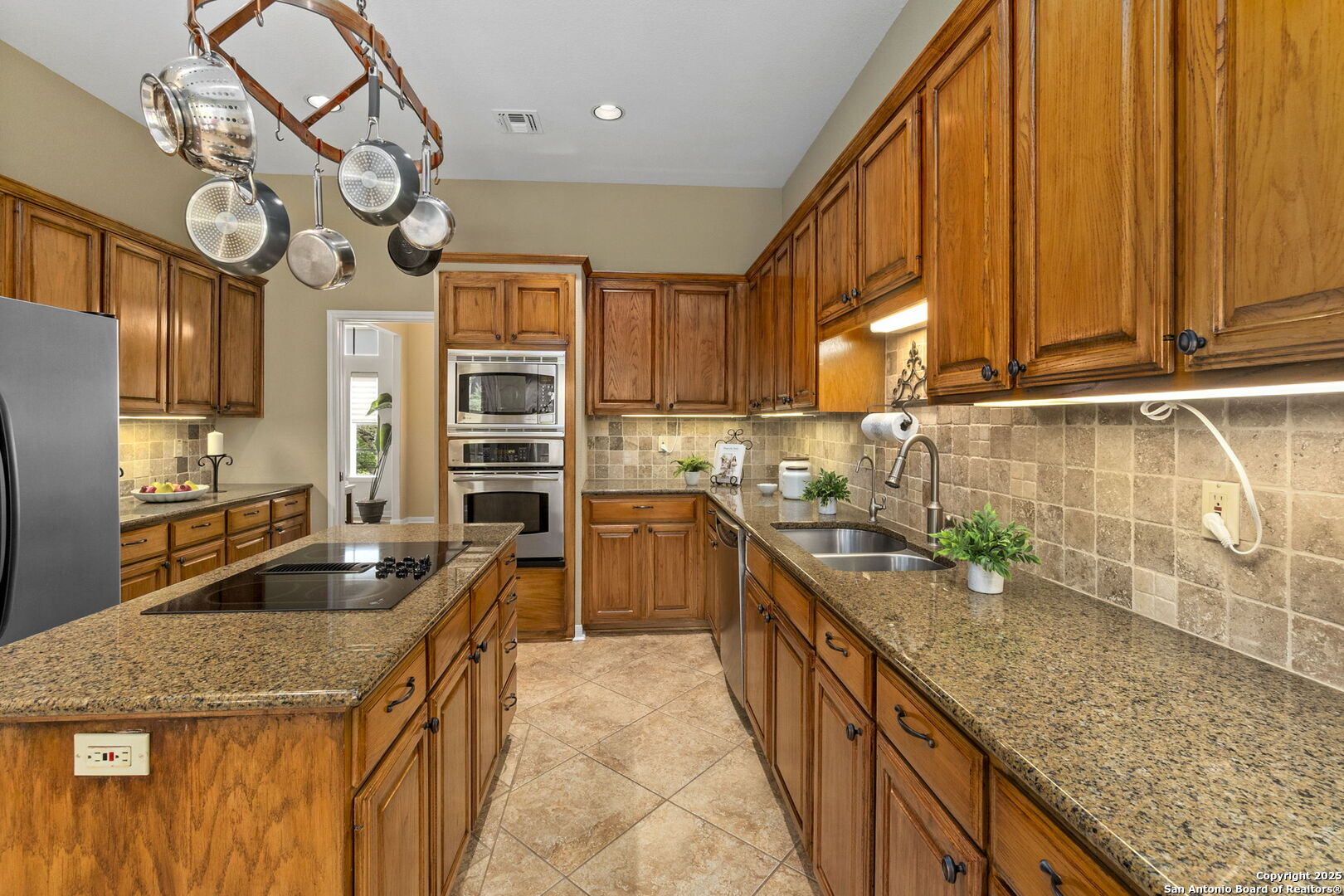 15710 Dawn Crest