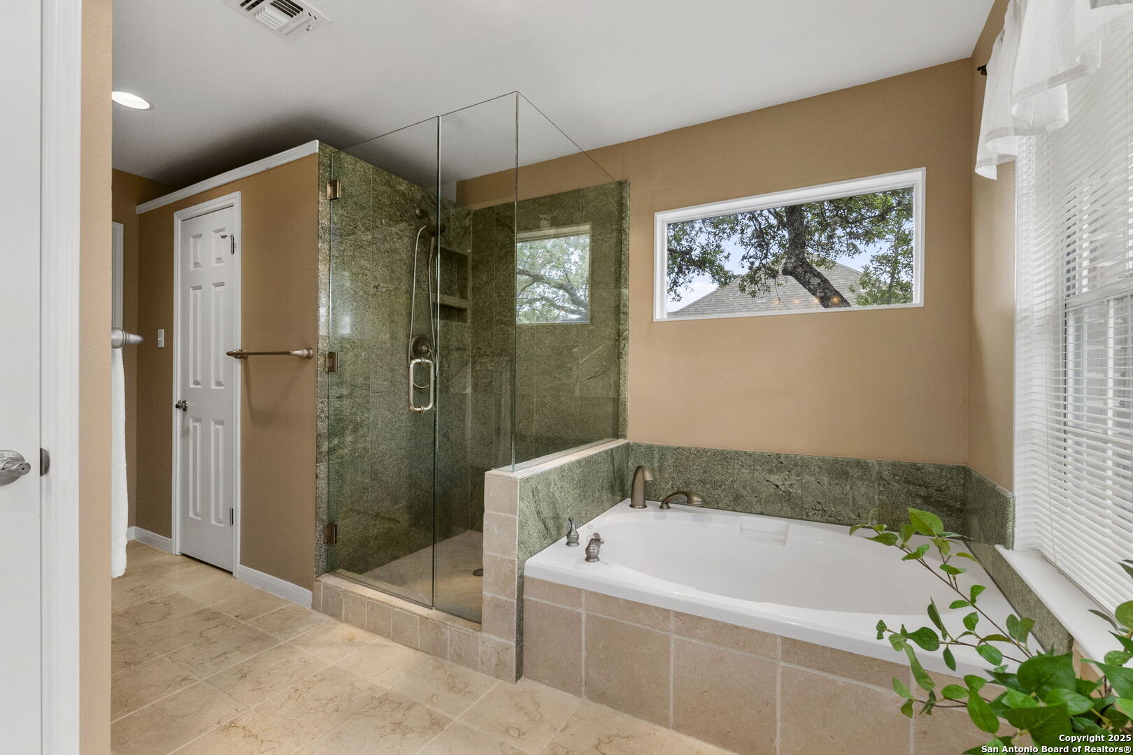 15710 Dawn Crest