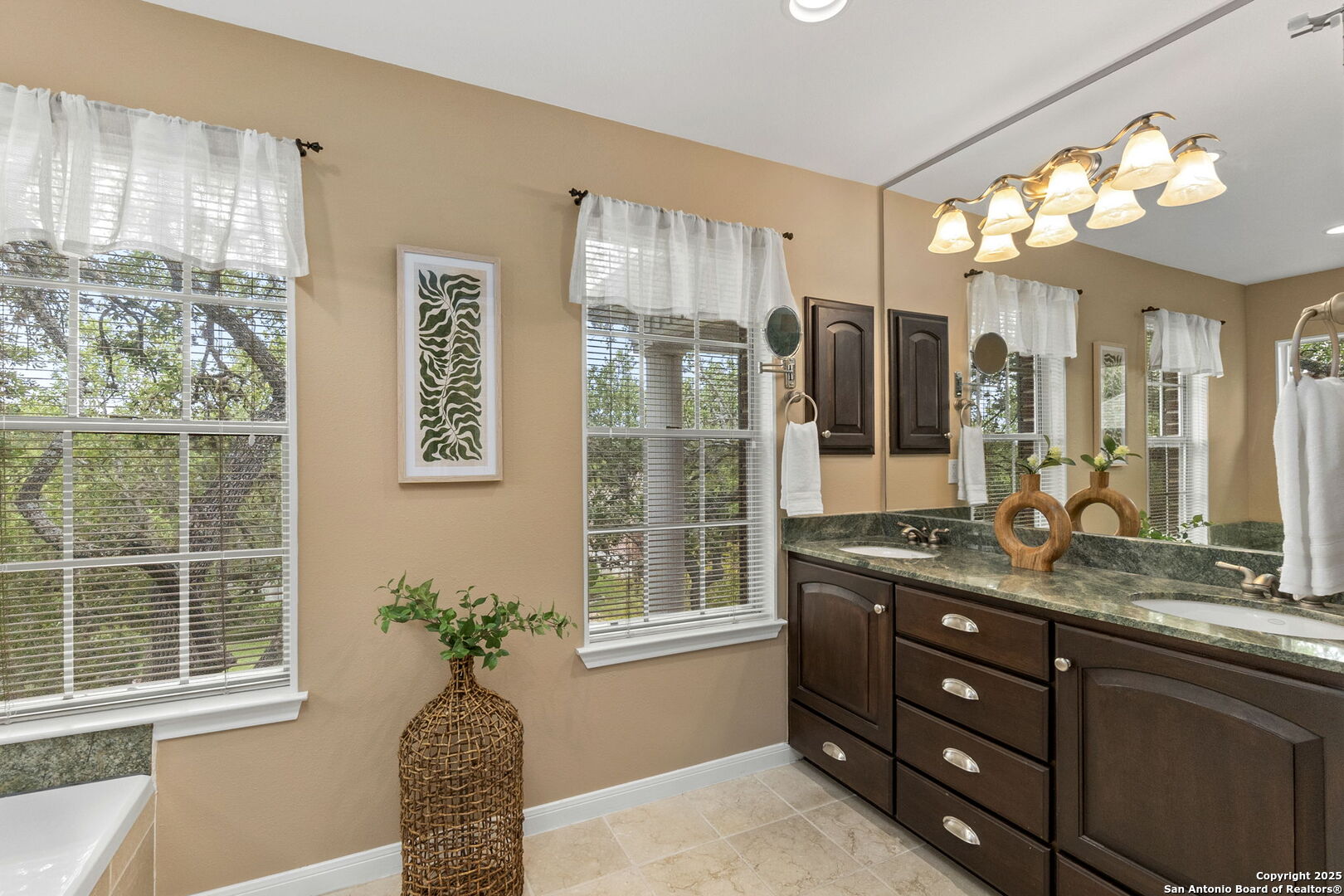 15710 Dawn Crest