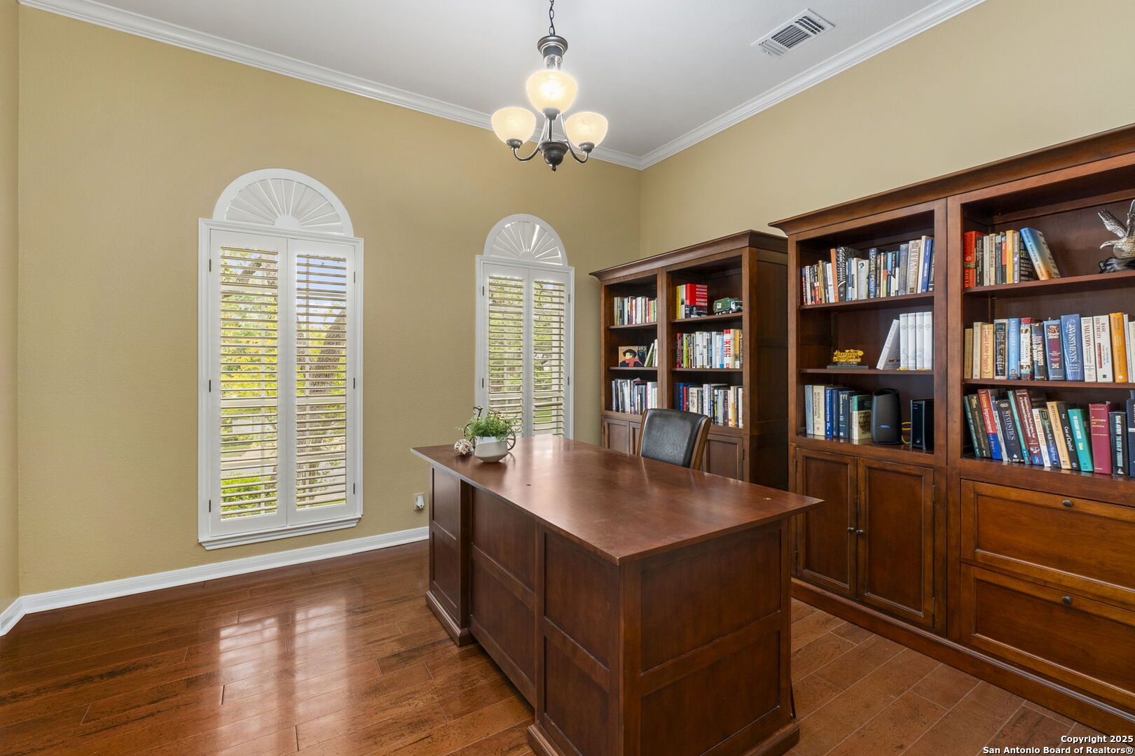 15710 Dawn Crest