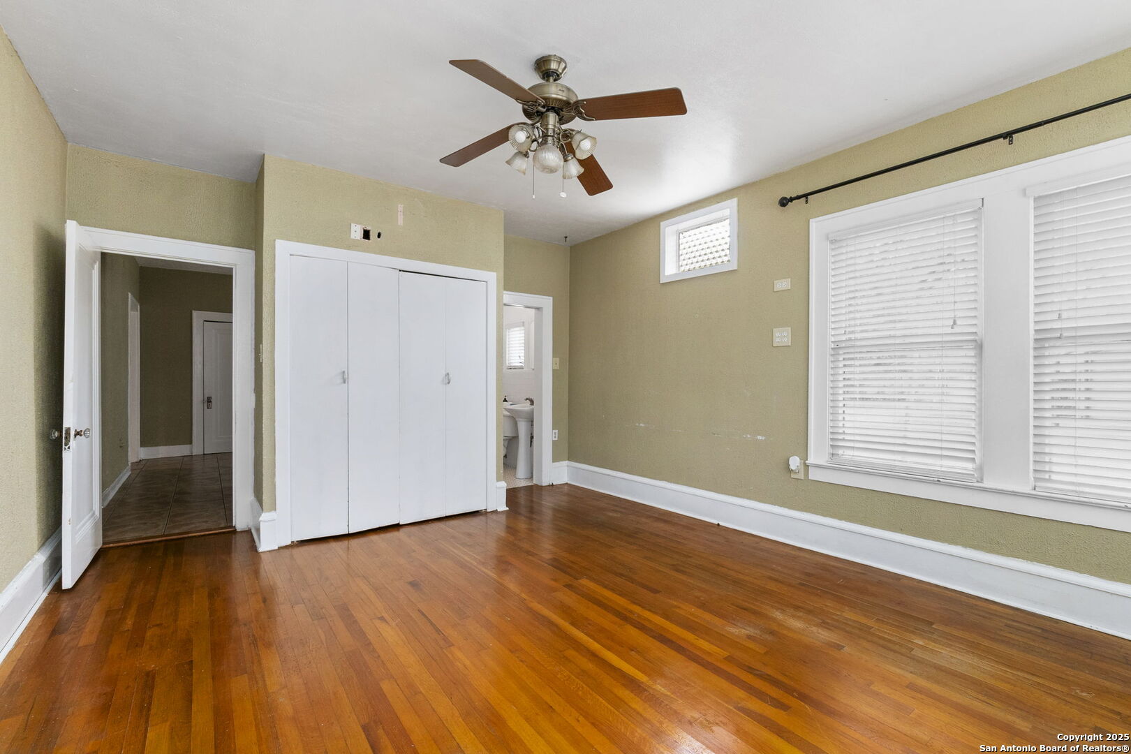 1141 E Highland Blvd