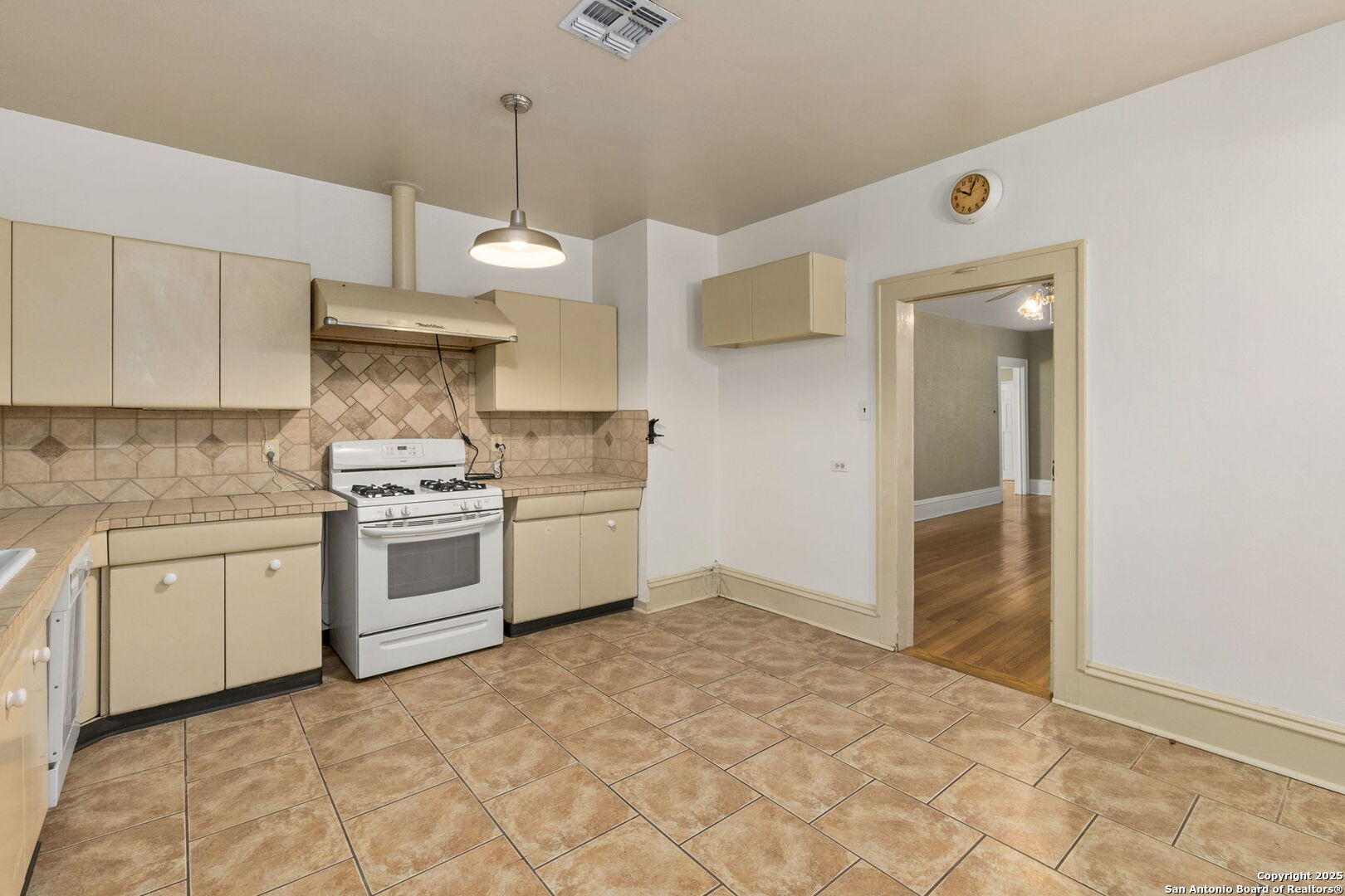 1141 E Highland Blvd
