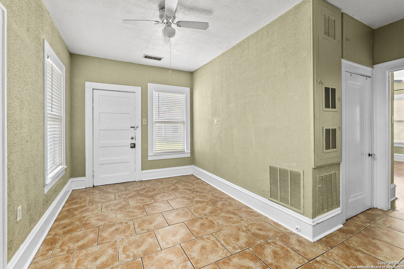 1141 E Highland Blvd
