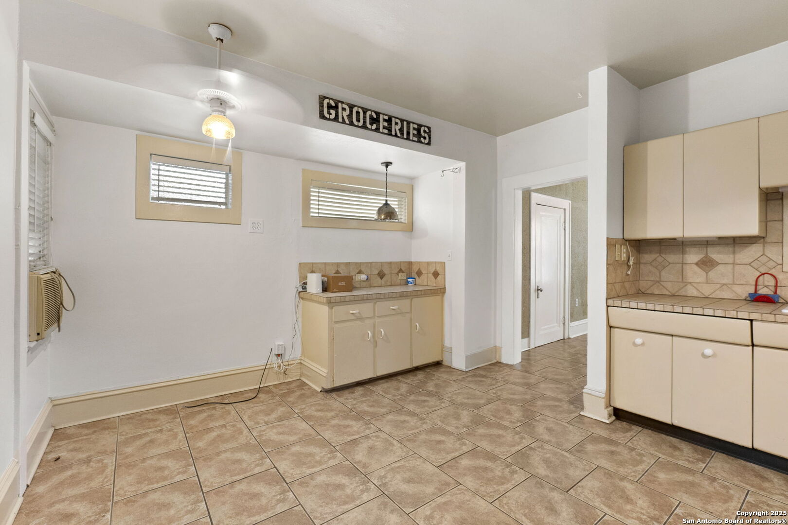 1141 E Highland Blvd