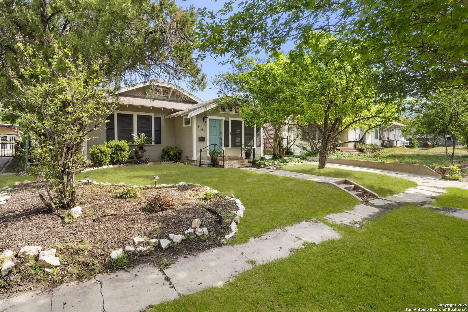 1141 E Highland Blvd