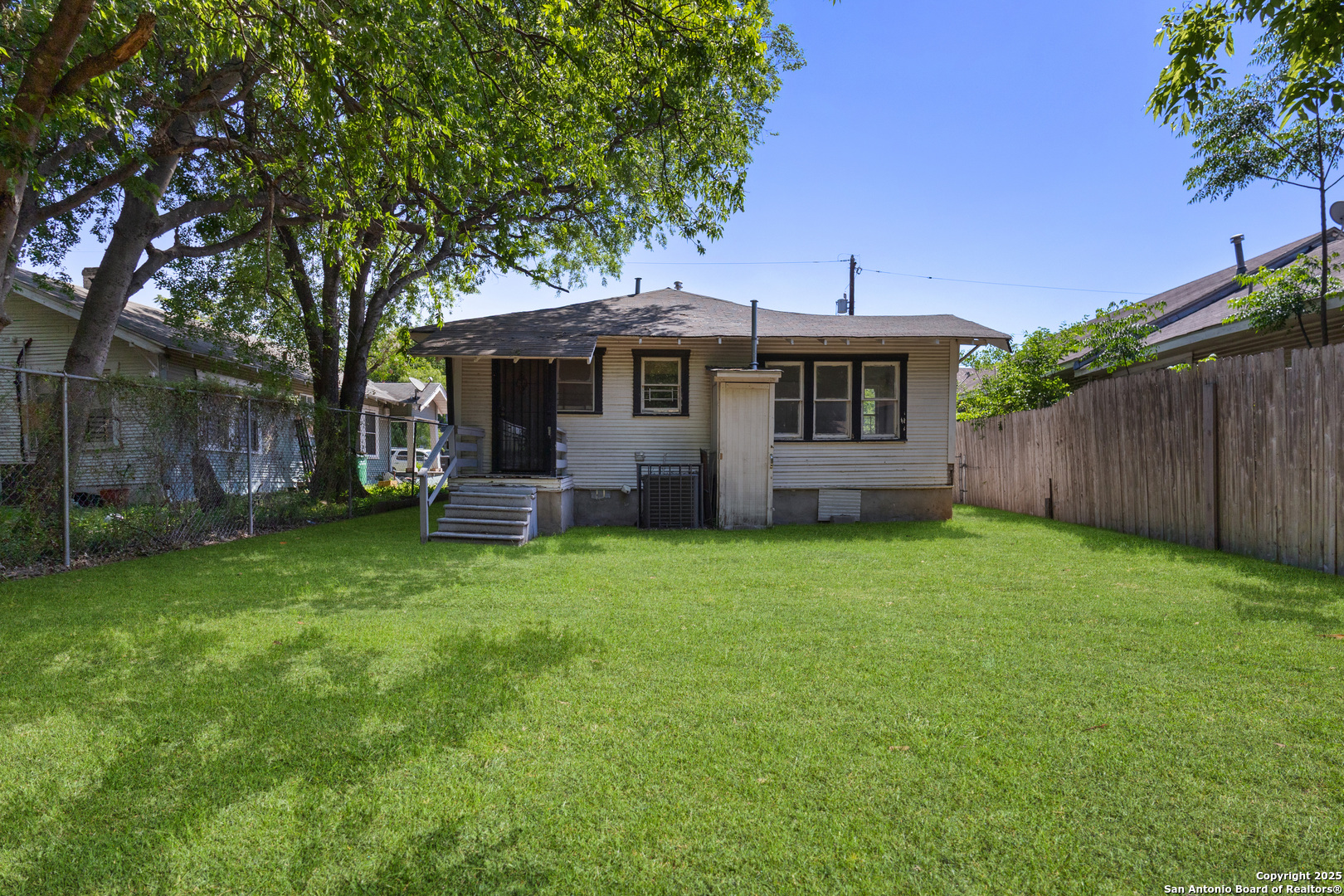 1007 Pine