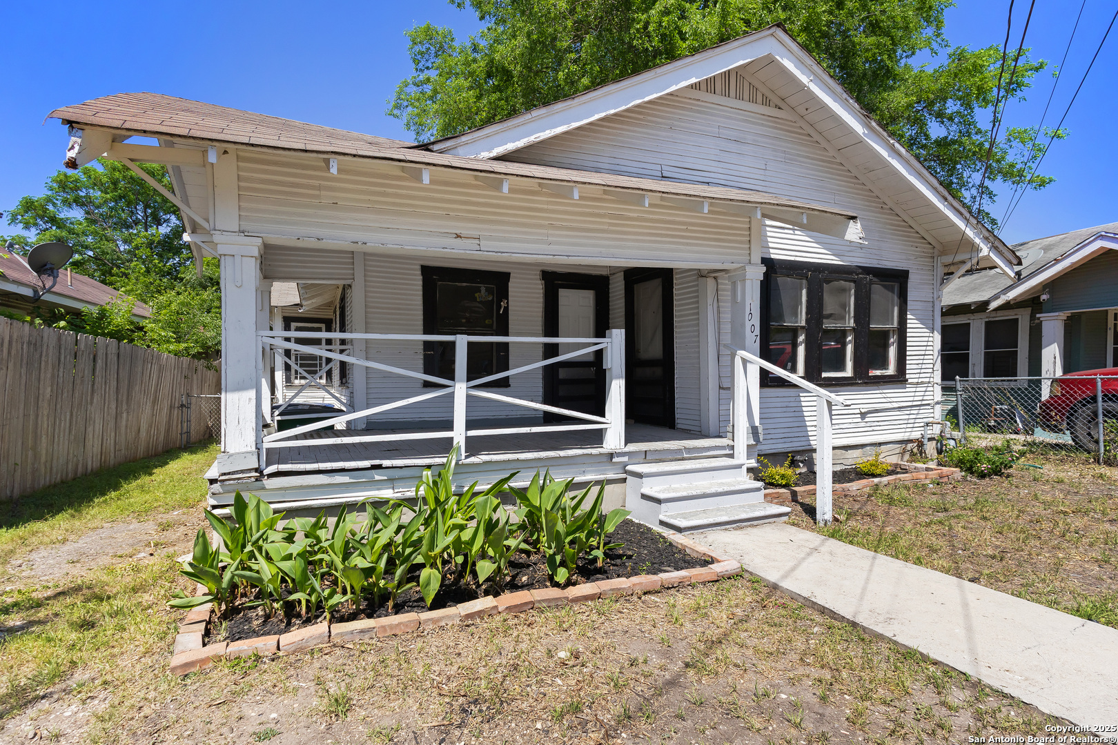 1007 Pine