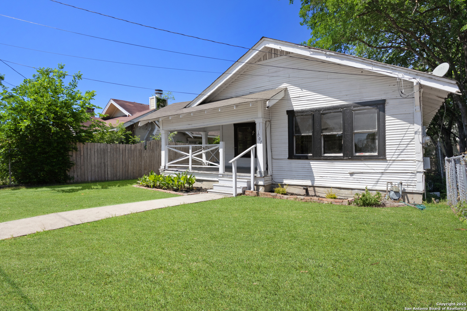 1007 Pine