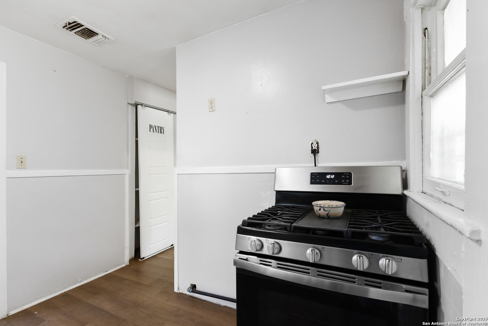 1007 Pine
