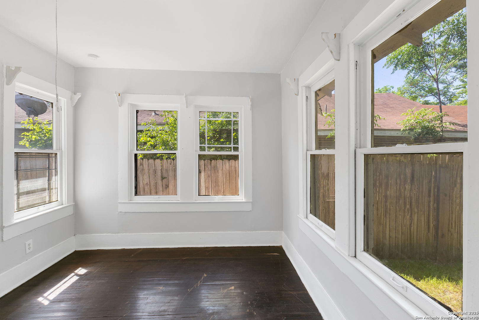 1007 Pine
