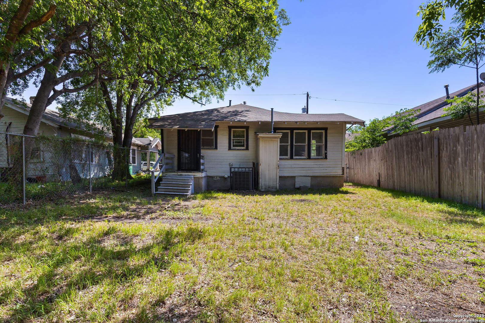 1007 Pine