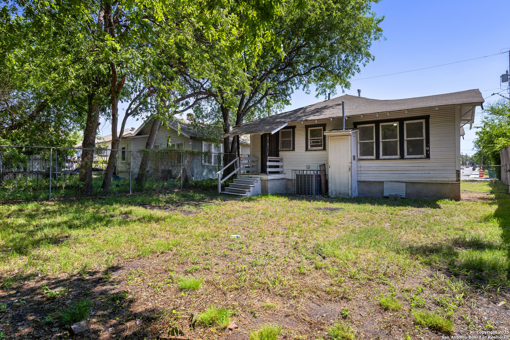 1007 Pine