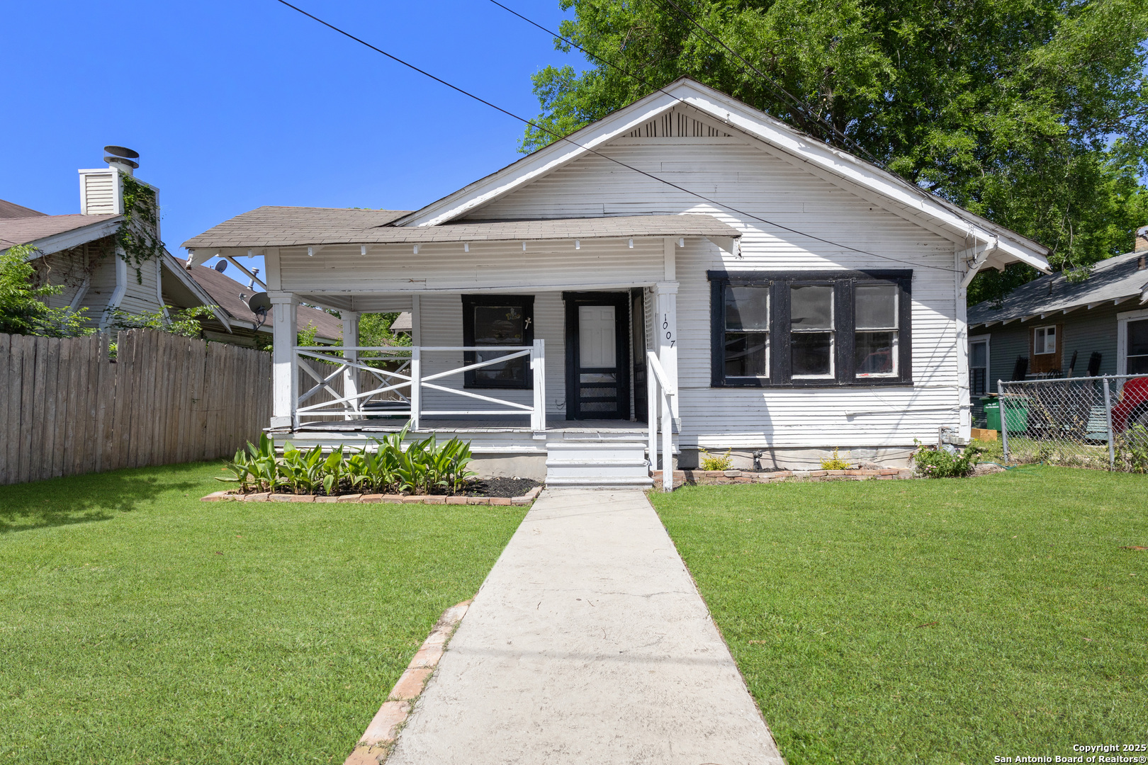 1007 Pine